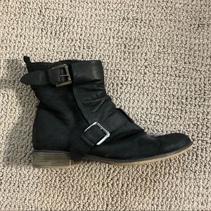 Boutique 9 Buckle Booties Size 8